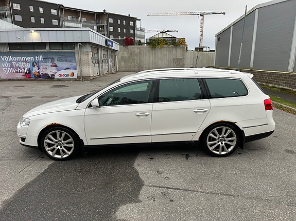 Volkswagen Passat 4 of 9