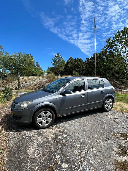 Opel Astra 3 of 5