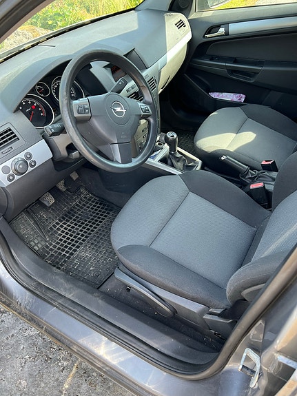 Opel Astra 5 of 5