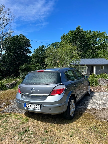 Opel Astra 2 of 5