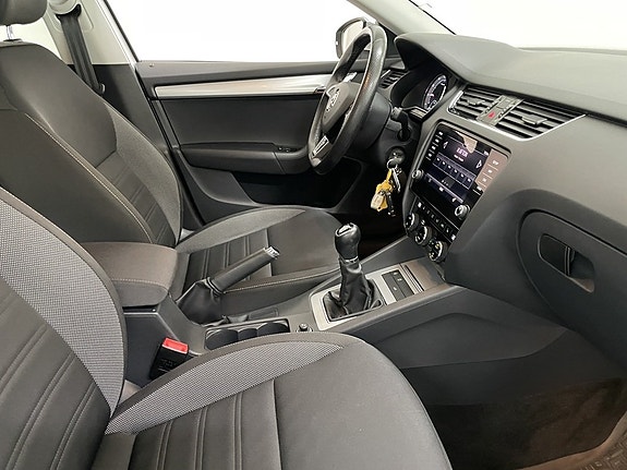 Skoda Octavia 14 of 18