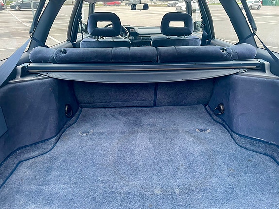 Toyota Camry 9 of 12