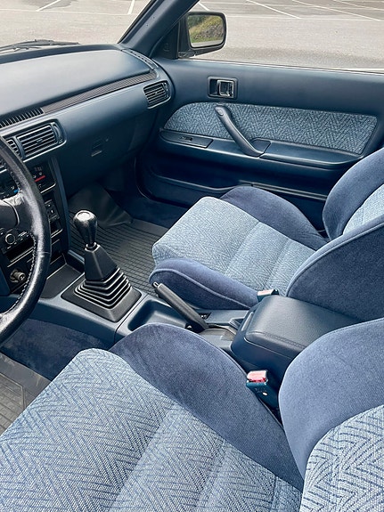Toyota Camry 7 of 12