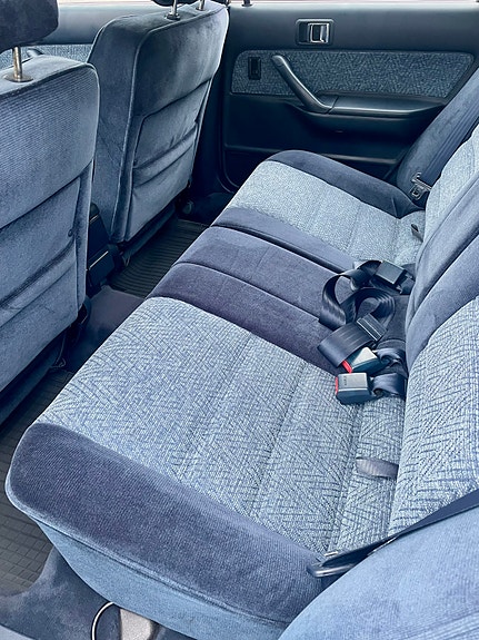Toyota Camry 8 of 12