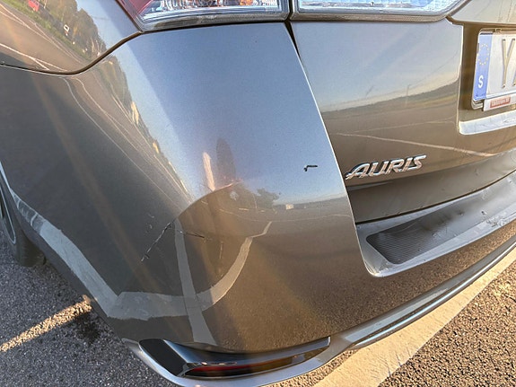 Toyota Auris 12 of 12