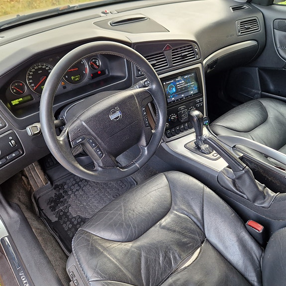 Volvo XC70 5 of 10