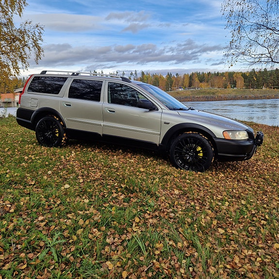 Volvo XC70 3 of 10