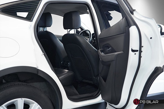 Jaguar E-PACE 13 of 21