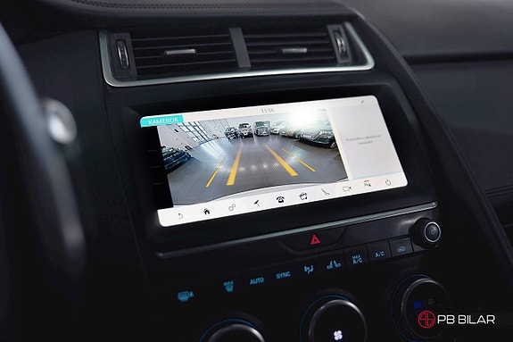 Jaguar E-PACE 15 of 21