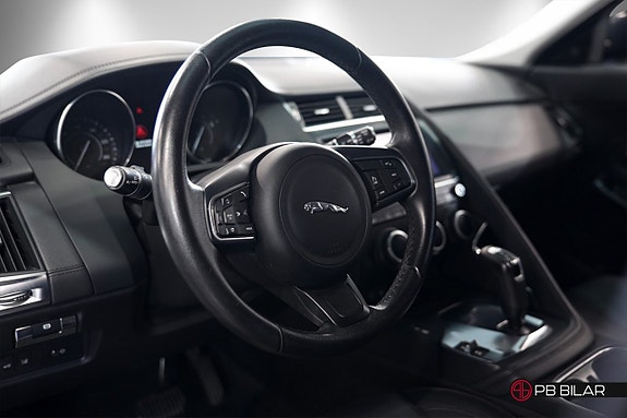 Jaguar E-PACE 7 of 21