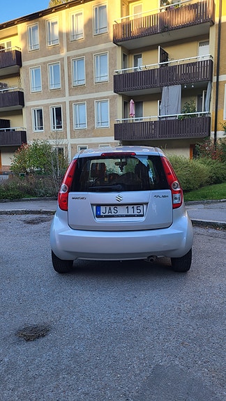Suzuki Splash 4 of 9