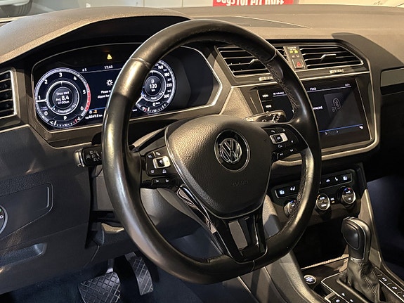 Volkswagen Tiguan 12 of 29