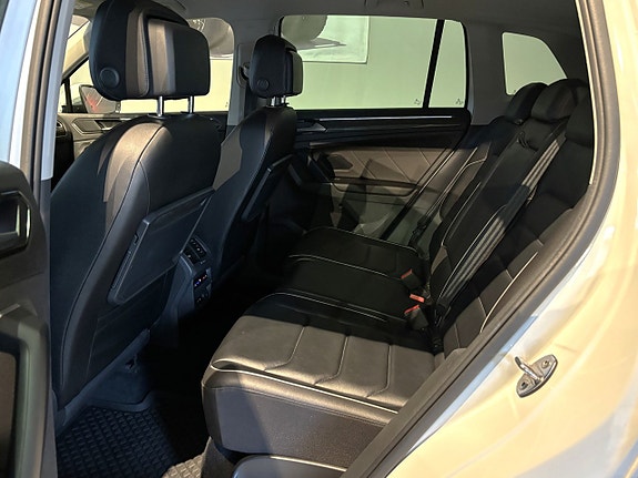 Volkswagen Tiguan 23 of 29