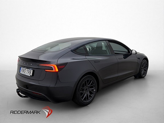 Tesla Model 3 9 of 30