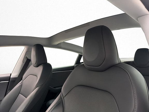 Tesla Model 3 17 of 30