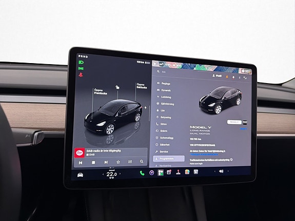 Tesla Model Y 27 of 30