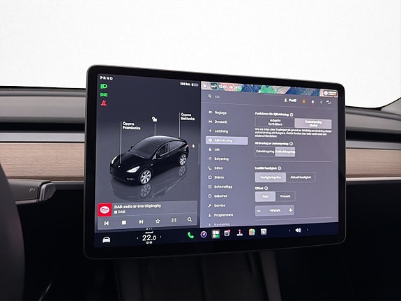 Tesla Model Y 24 of 30