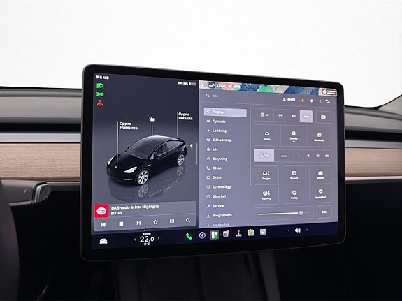 Tesla Model Y 22 of 30