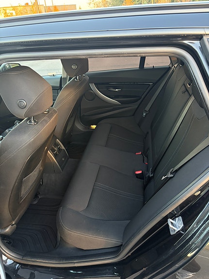 BMW 318d 5 of 6