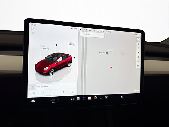 Tesla Model Y 21 of 30