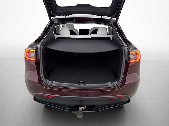 Tesla Model Y 30 of 30
