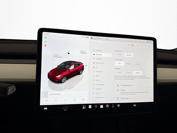 Tesla Model Y 23 of 30