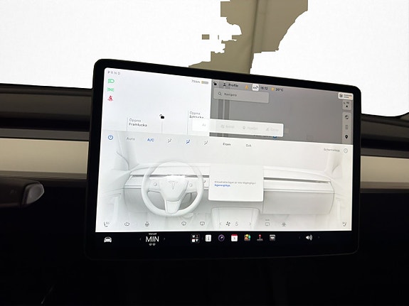 Tesla Model Y 28 of 30