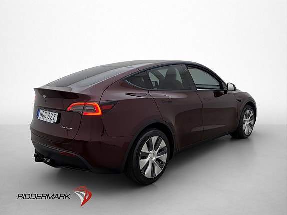 Tesla Model Y 9 of 30