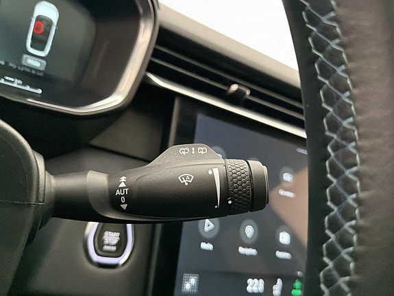 Lynk & Co 01 22 of 30