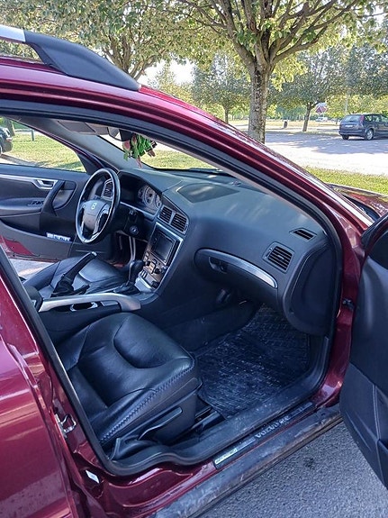 Volvo XC70 5 of 7