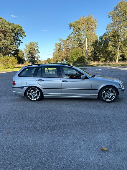 BMW 320i 5 of 10