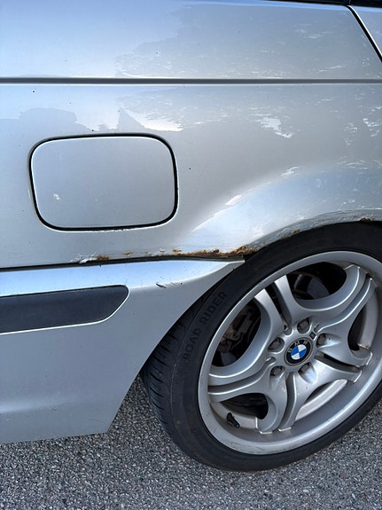 BMW 320i 10 of 10