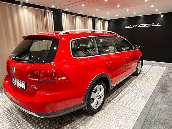 Volkswagen Passat Alltrack 9 of 19