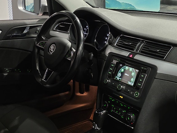 Skoda Superb 16 of 17