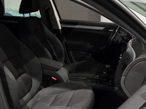 Skoda Superb 15 of 17