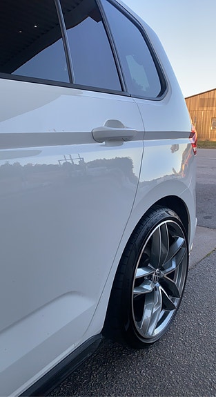 Volkswagen Touran 10 of 23