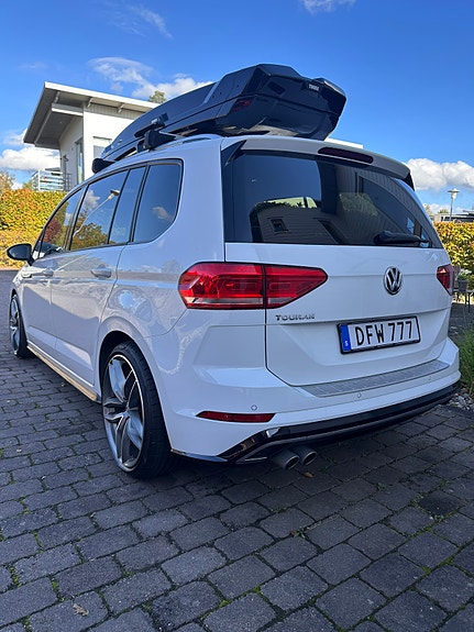 Volkswagen Touran 6 of 23