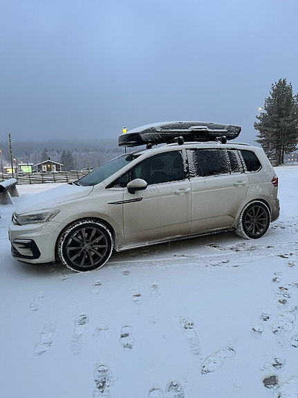 Volkswagen Touran 11 of 23