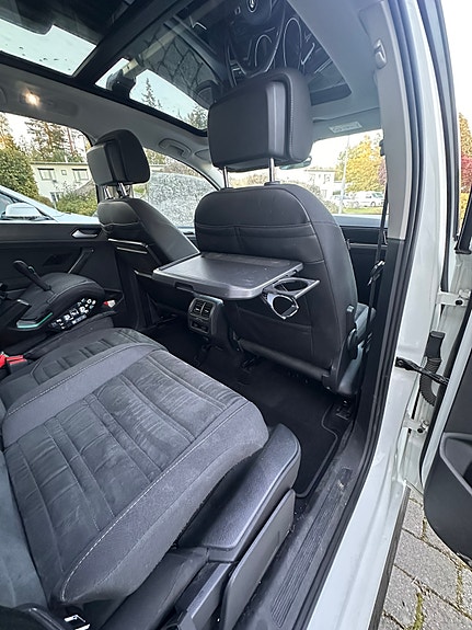 Volkswagen Touran 16 of 23