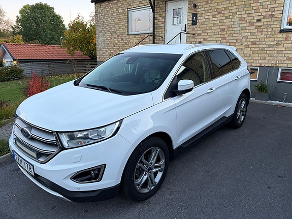 Ford Edge 3 of 6