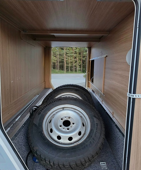 Elnagh Duke 53 Fiat 2.3 Multijet 131 HK |Fukttestad u.a. | Nybesiktigad | Långbäddar 8534 mil |Nyservad | Truma Combi E| 25 of 27