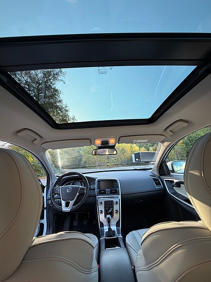 Volvo XC60 10 of 12