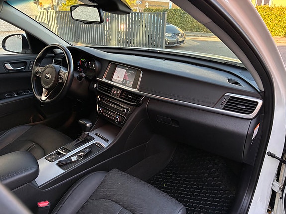 Kia Optima 24 of 30