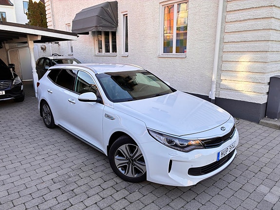 Kia Optima 4 of 30