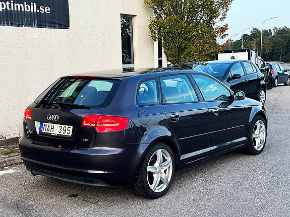 Audi A3 8 of 13