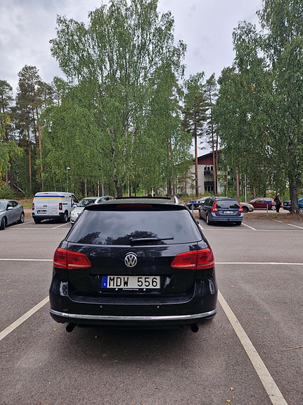 Volkswagen Passat 3 of 7