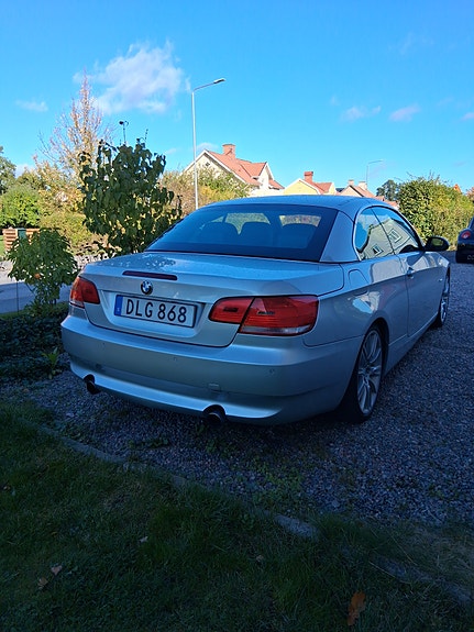 BMW 335i 2 of 9
