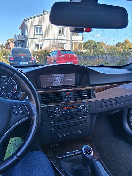 BMW 335i 4 of 9