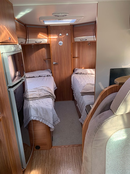 Adria Coral 670 SLT 7 of 7