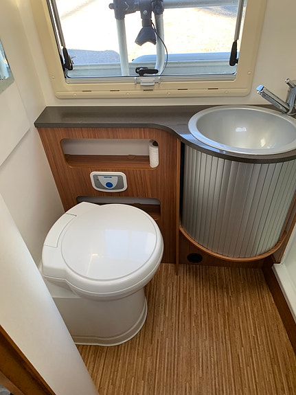 Adria Coral 670 SLT 3 of 7
